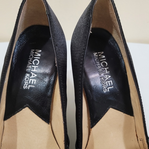 Michael kors tip-toe heels sz 5M - Picture 6 of 9